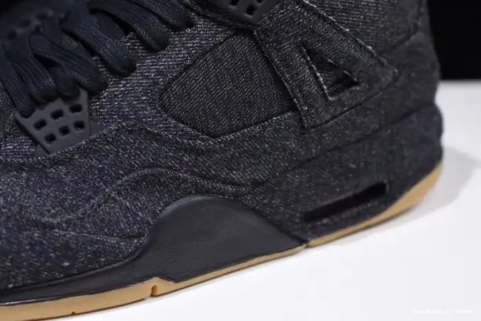 x Jordan 4 'black' Levi's Air AO2571-001 0429